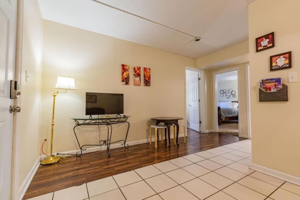 2-Bed, 1-Bath Apartment Near I-24, Great Location Chattanooga Extérieur photo